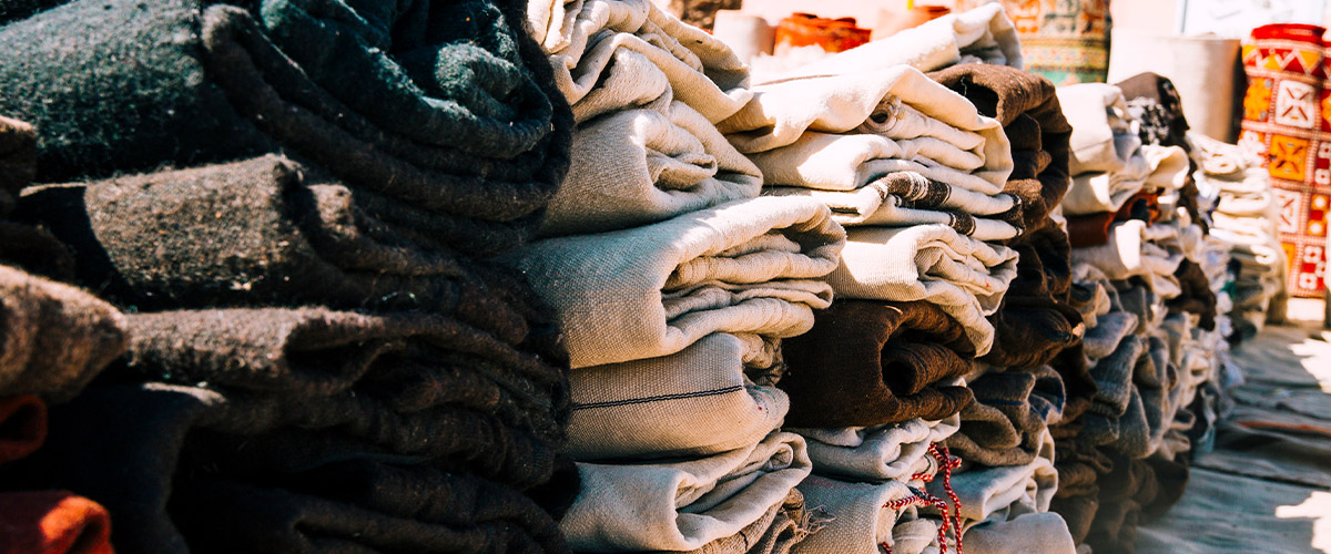 10 Expert Tips for Successfully Selling Clothes on Dealfair